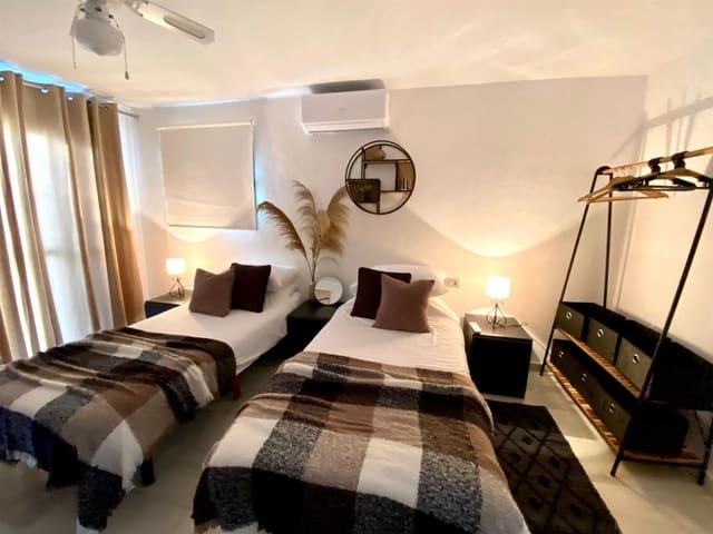 10 quarto Moradia para venda em Marbella com piscina garagem - 2 595 000 € (Ref: 9425995)