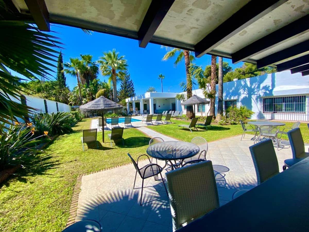 10 quarto Moradia para venda em Marbella com piscina garagem - 2 595 000 € (Ref: 9425995)