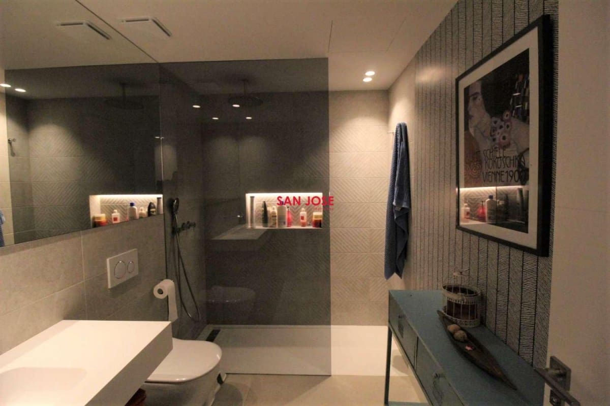 3 soveværelse Lejlighed til salg i Nueva Andalucia med swimmingpool garage - € 850.000 (Ref: 9425999)