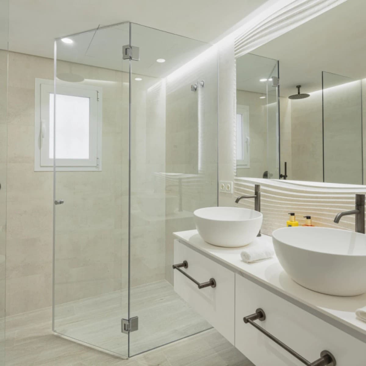 3 bedroom Apartment for sale in Golden Mile with pool garage - € 3,950,000 (Ref: 9426002)