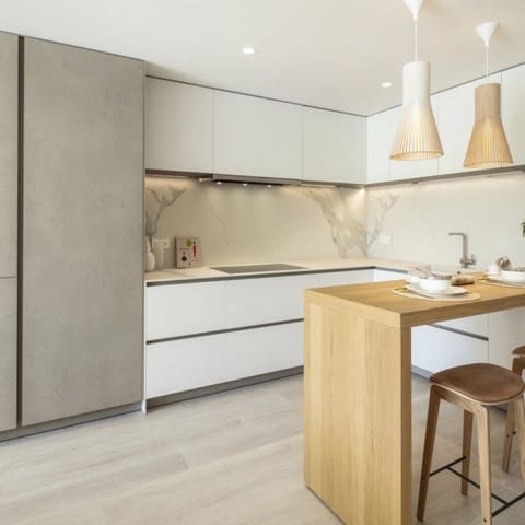 3 soveværelse Lejlighed til salg i Golden Mile, Marbella med swimmingpool garage - € 3.950.000 (Ref: 9426002)