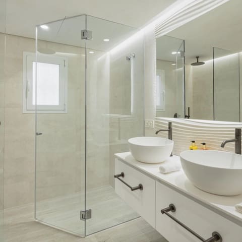 3 soveværelse Lejlighed til salg i Golden Mile, Marbella med swimmingpool garage - € 3.950.000 (Ref: 9426002)