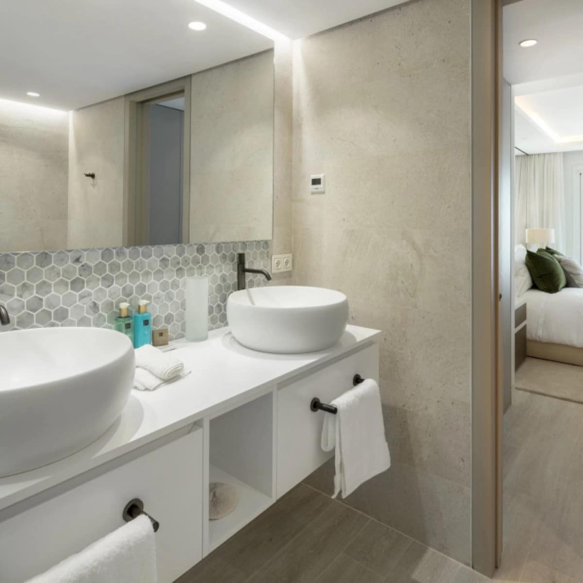 3 bedroom Apartment for sale in Golden Mile with pool garage - € 3,950,000 (Ref: 9426002)