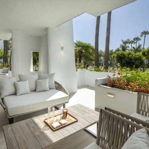 3 soveværelse Lejlighed til salg i Golden Mile, Marbella med swimmingpool garage - € 3.950.000 (Ref: 9426002)