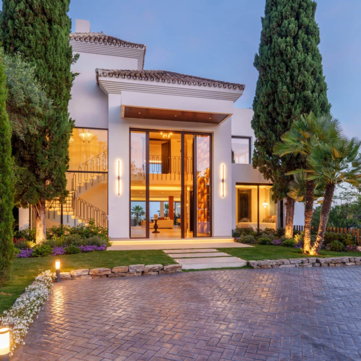 6 makuuhuone Huvila myytävänä paikassa Nueva Andalucia mukana uima-altaan 
autotalli - 7 350 000 € (Ref: 9426004)