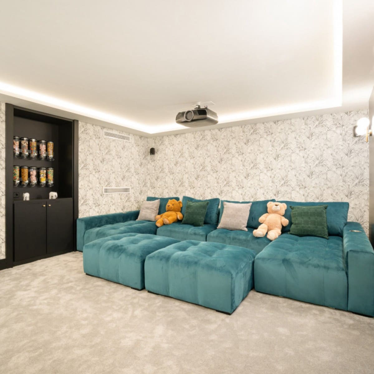 6 makuuhuone Huvila myytävänä paikassa Nueva Andalucia mukana uima-altaan 
autotalli - 7 350 000 € (Ref: 9426004)