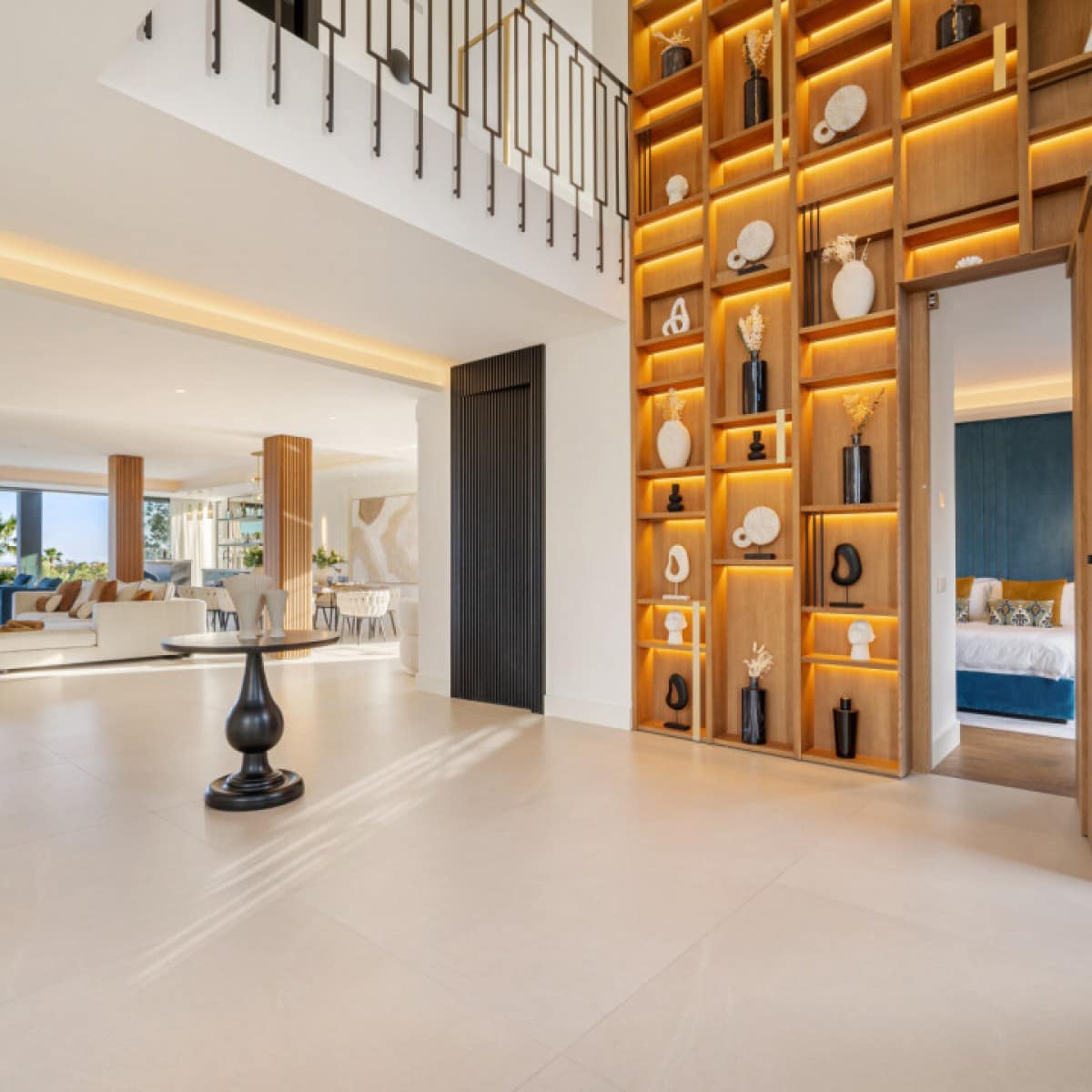 6 makuuhuone Huvila myytävänä paikassa Nueva Andalucia mukana uima-altaan 
autotalli - 7 350 000 € (Ref: 9426004)