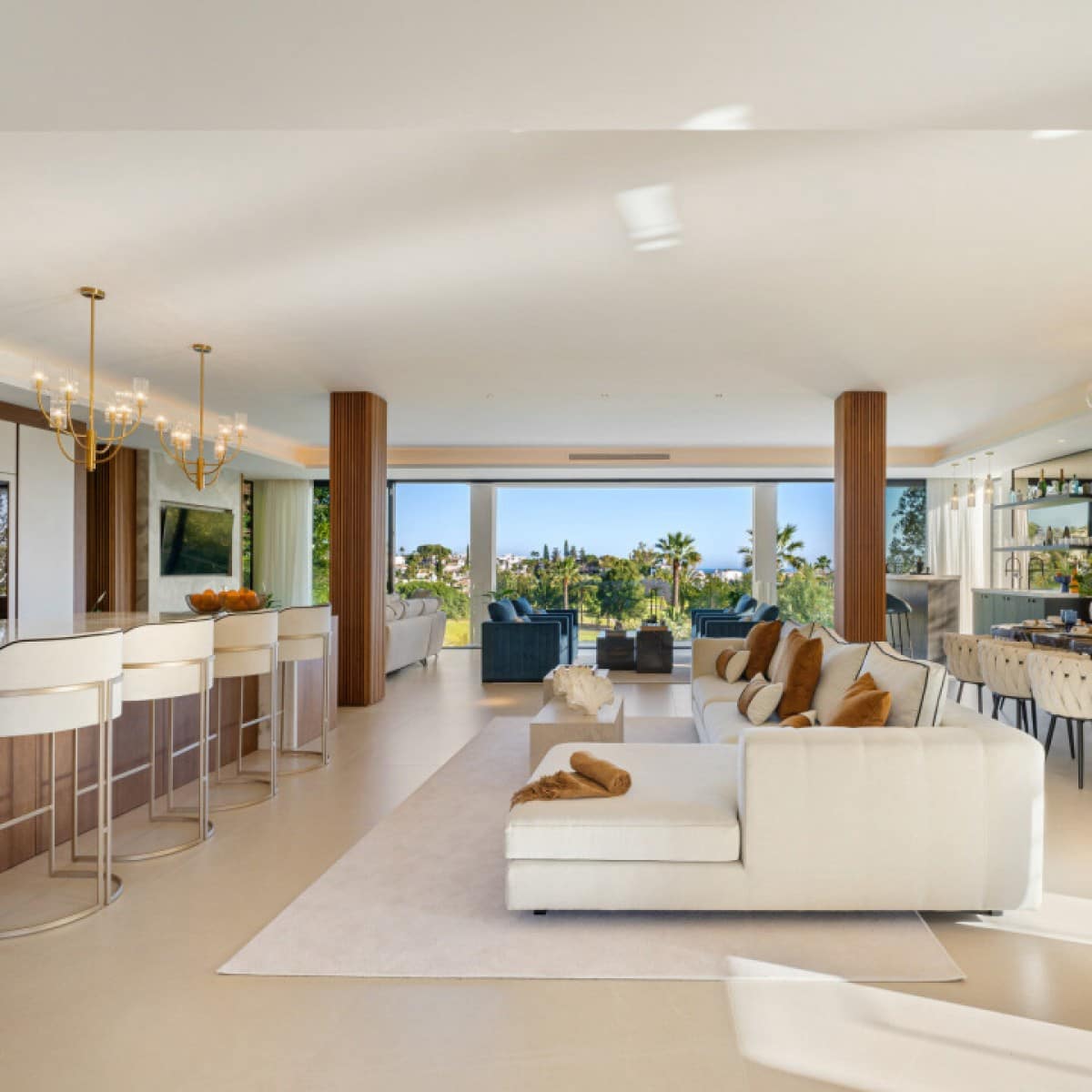 6 makuuhuone Huvila myytävänä paikassa Nueva Andalucia mukana uima-altaan 
autotalli - 7 350 000 € (Ref: 9426004)