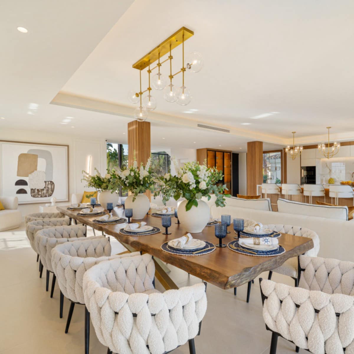 6 makuuhuone Huvila myytävänä paikassa Nueva Andalucia mukana uima-altaan 
autotalli - 7 350 000 € (Ref: 9426004)