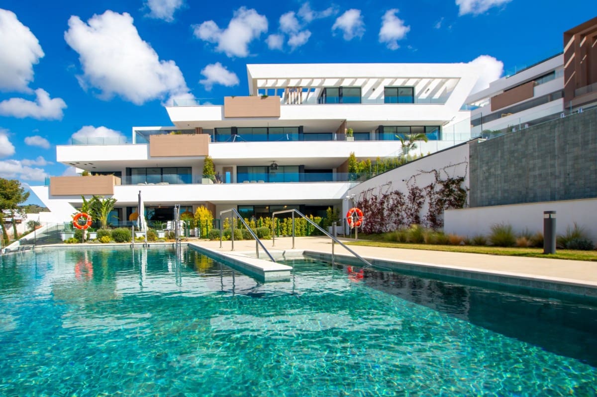 3 chambre Appartement à vendre à Cabopino avec piscine garage - 1 150 000 € (Ref: 9426007)