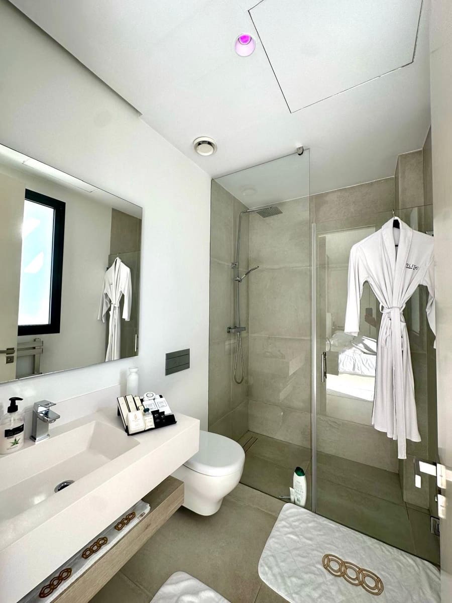 4 quarto Moradia para venda em Estepona com piscina - 1 799 000 € (Ref: 9426009)