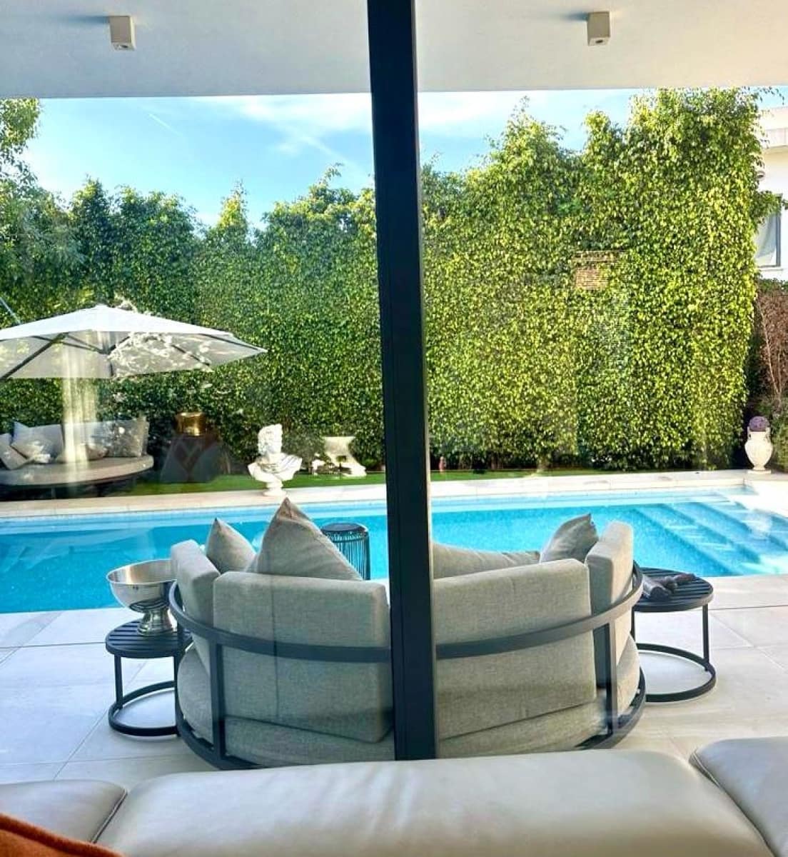 4 quarto Moradia para venda em Estepona com piscina - 1 799 000 € (Ref: 9426009)