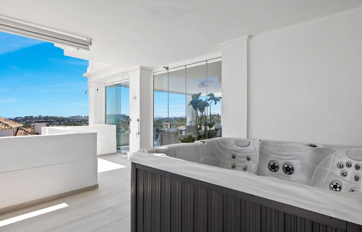 7 bedroom Apartment for sale in Nueva Andalucia with pool garage - € 4,300,000 (Ref: 9426017)