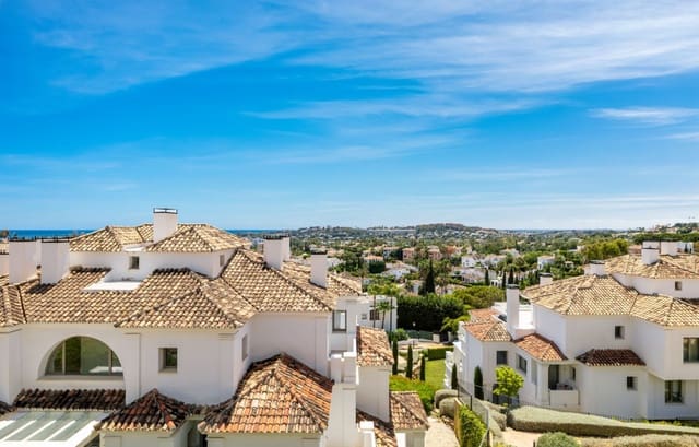 7 makuuhuone Huoneisto myytävänä paikassa Nueva Andalucia, Marbella mukana uima-altaan 
autotalli - 4 300 000 € (Ref: 9426017)