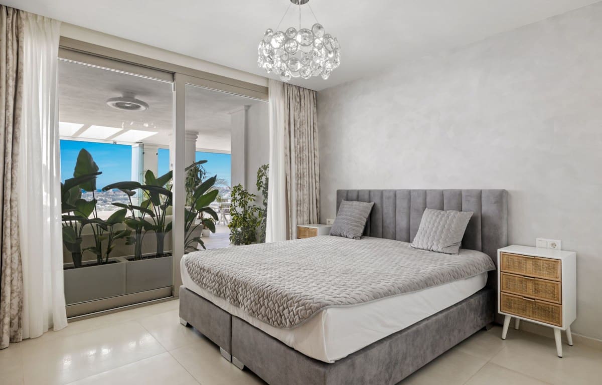 7 bedroom Apartment for sale in Nueva Andalucia with pool garage - € 4,300,000 (Ref: 9426017)