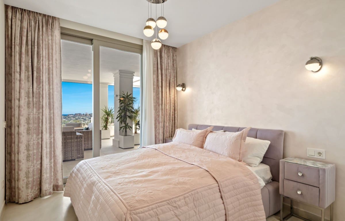 7 bedroom Apartment for sale in Nueva Andalucia with pool garage - € 4,300,000 (Ref: 9426017)