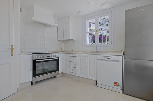 3 makuuhuone Omakotitalo myytävänä paikassa Benahavís mukana uima-altaan - 550 000 € (Ref: 9426020)