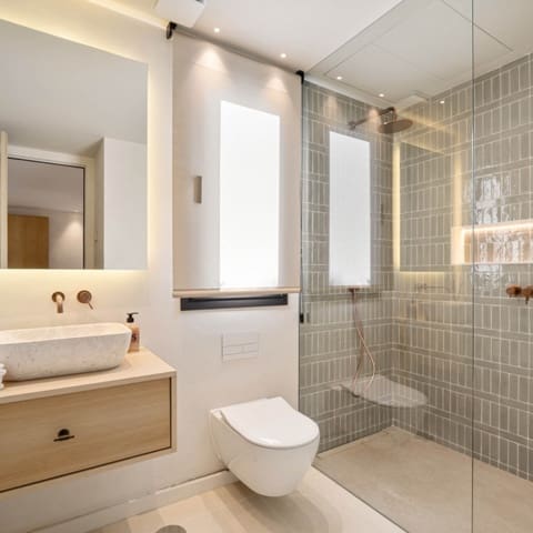 4 makuuhuone Huvila myytävänä paikassa Nueva Andalucia, Marbella mukana uima-altaan 
autotalli - 4 350 000 € (Ref: 9426022)