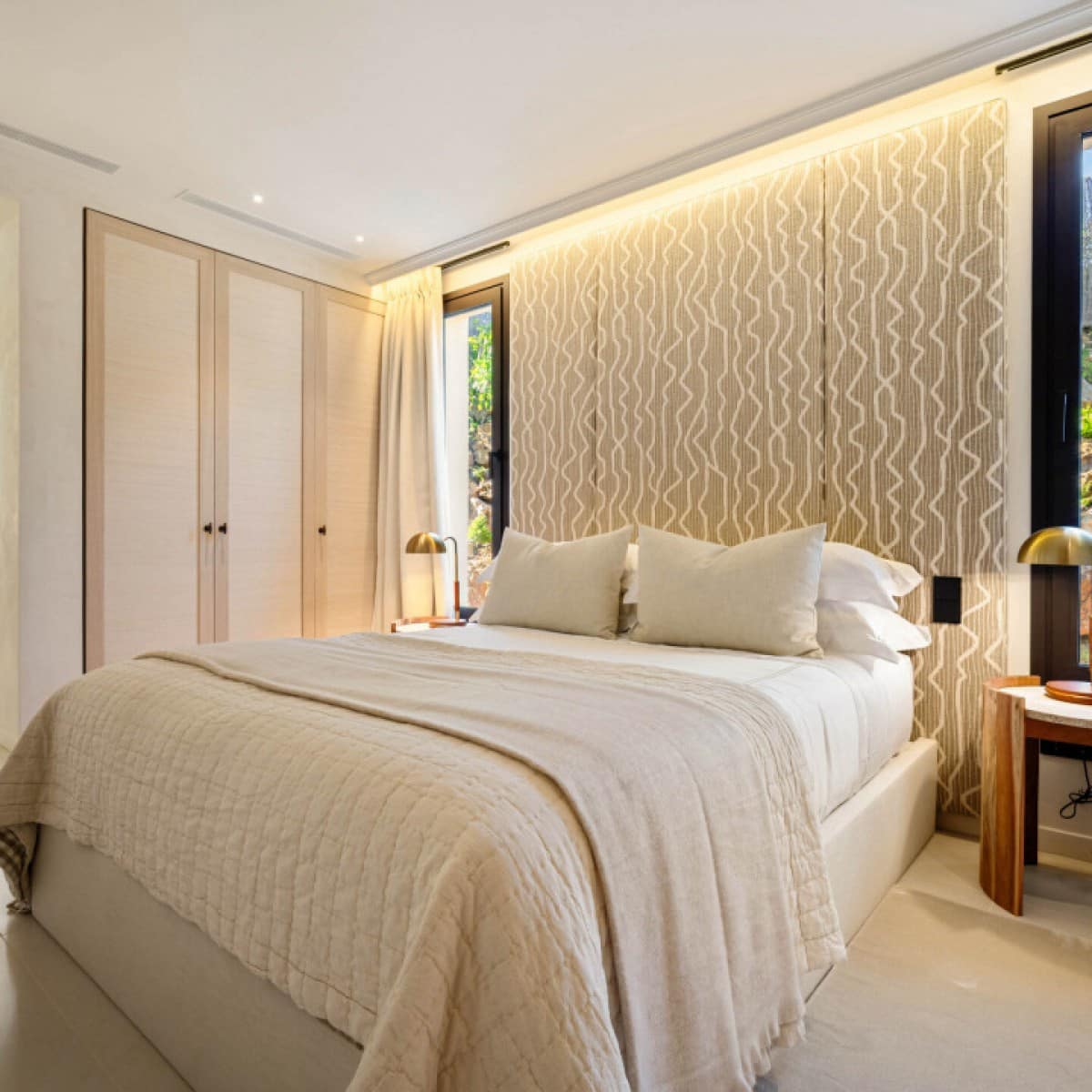 4 makuuhuone Huvila myytävänä paikassa Nueva Andalucia mukana uima-altaan 
autotalli - 4 350 000 € (Ref: 9426022)