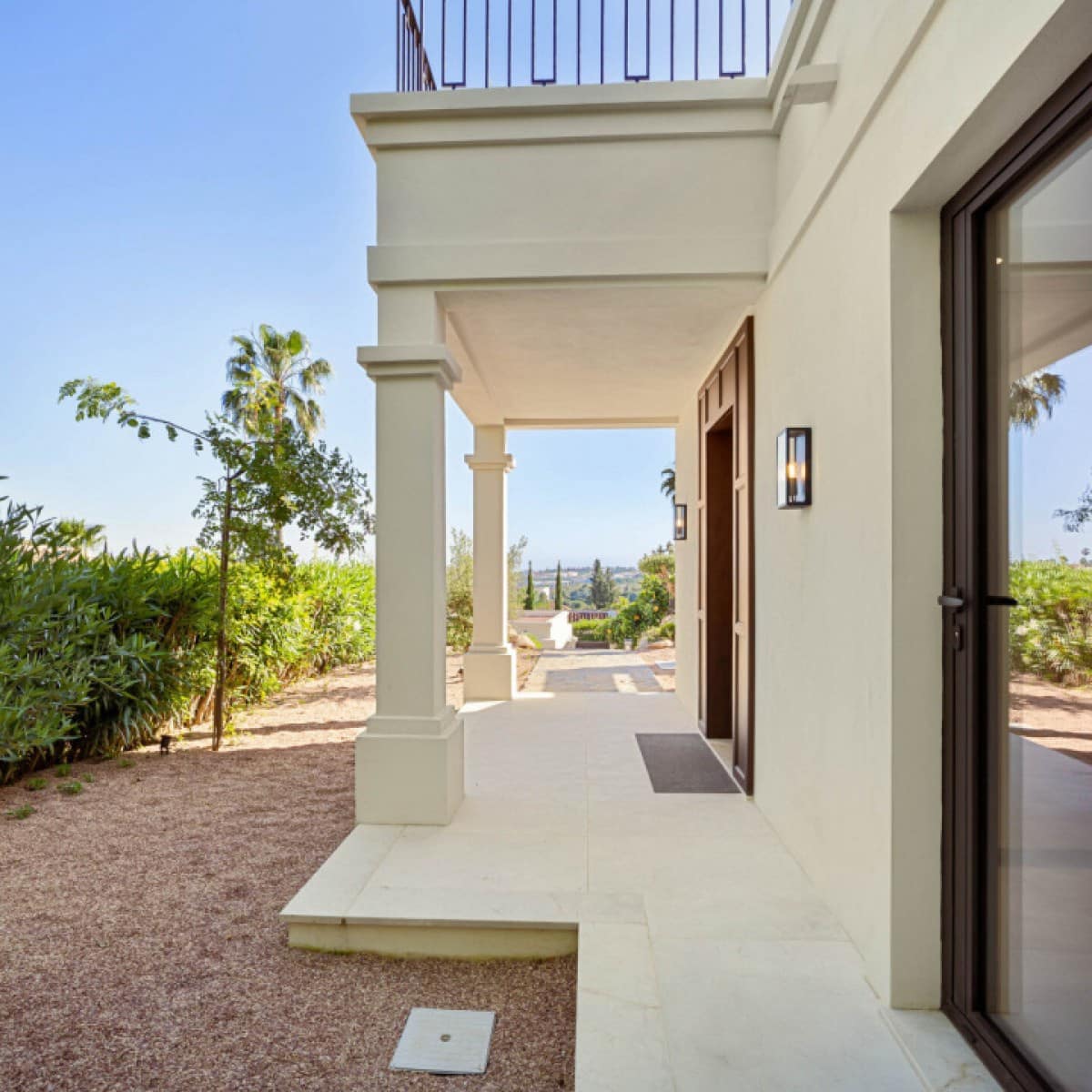 4 makuuhuone Huvila myytävänä paikassa Nueva Andalucia mukana uima-altaan 
autotalli - 4 350 000 € (Ref: 9426022)