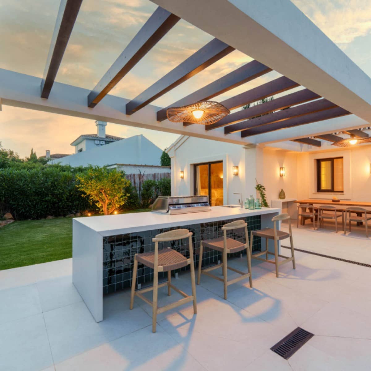 4 makuuhuone Huvila myytävänä paikassa Nueva Andalucia mukana uima-altaan 
autotalli - 4 350 000 € (Ref: 9426022)