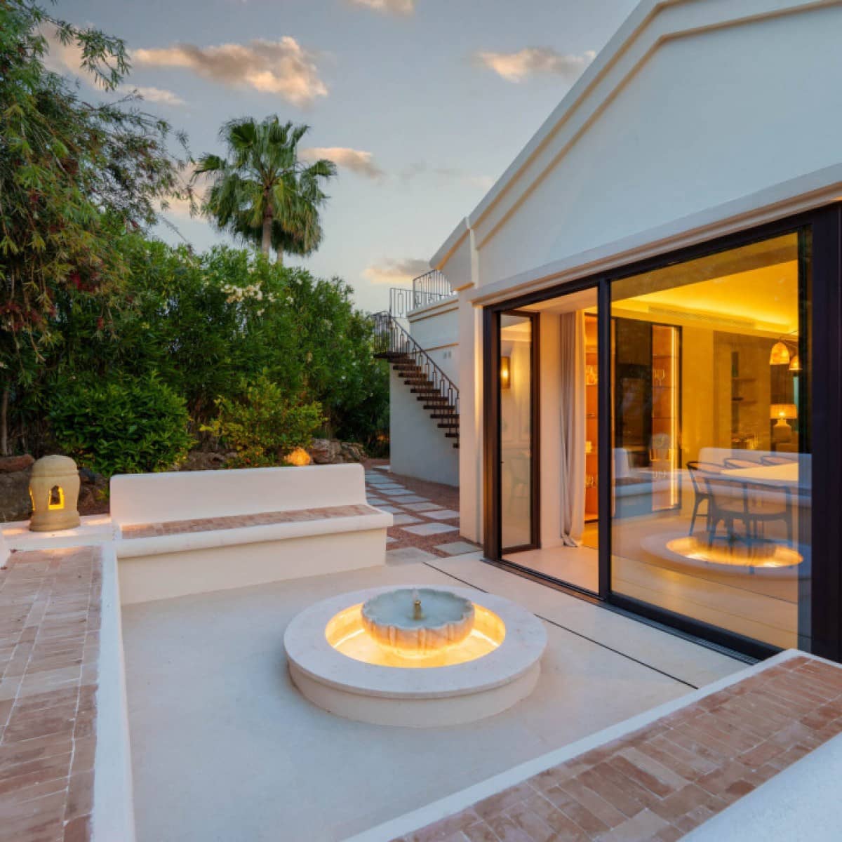 4 makuuhuone Huvila myytävänä paikassa Nueva Andalucia mukana uima-altaan 
autotalli - 4 350 000 € (Ref: 9426022)