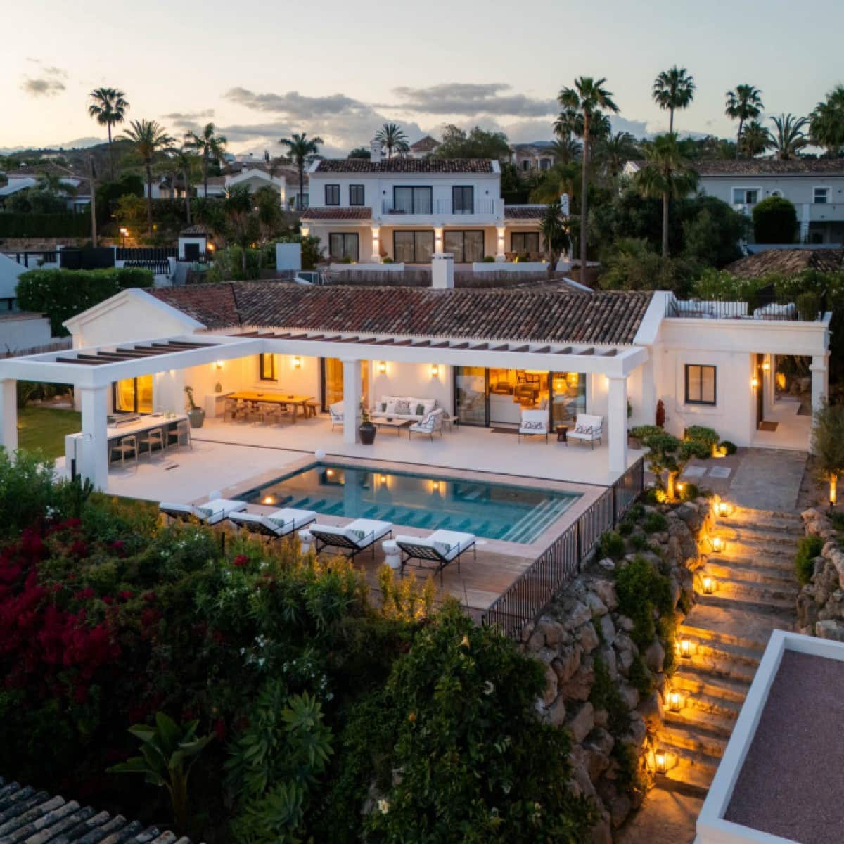 4 makuuhuone Huvila myytävänä paikassa Nueva Andalucia mukana uima-altaan 
autotalli - 4 350 000 € (Ref: 9426022)