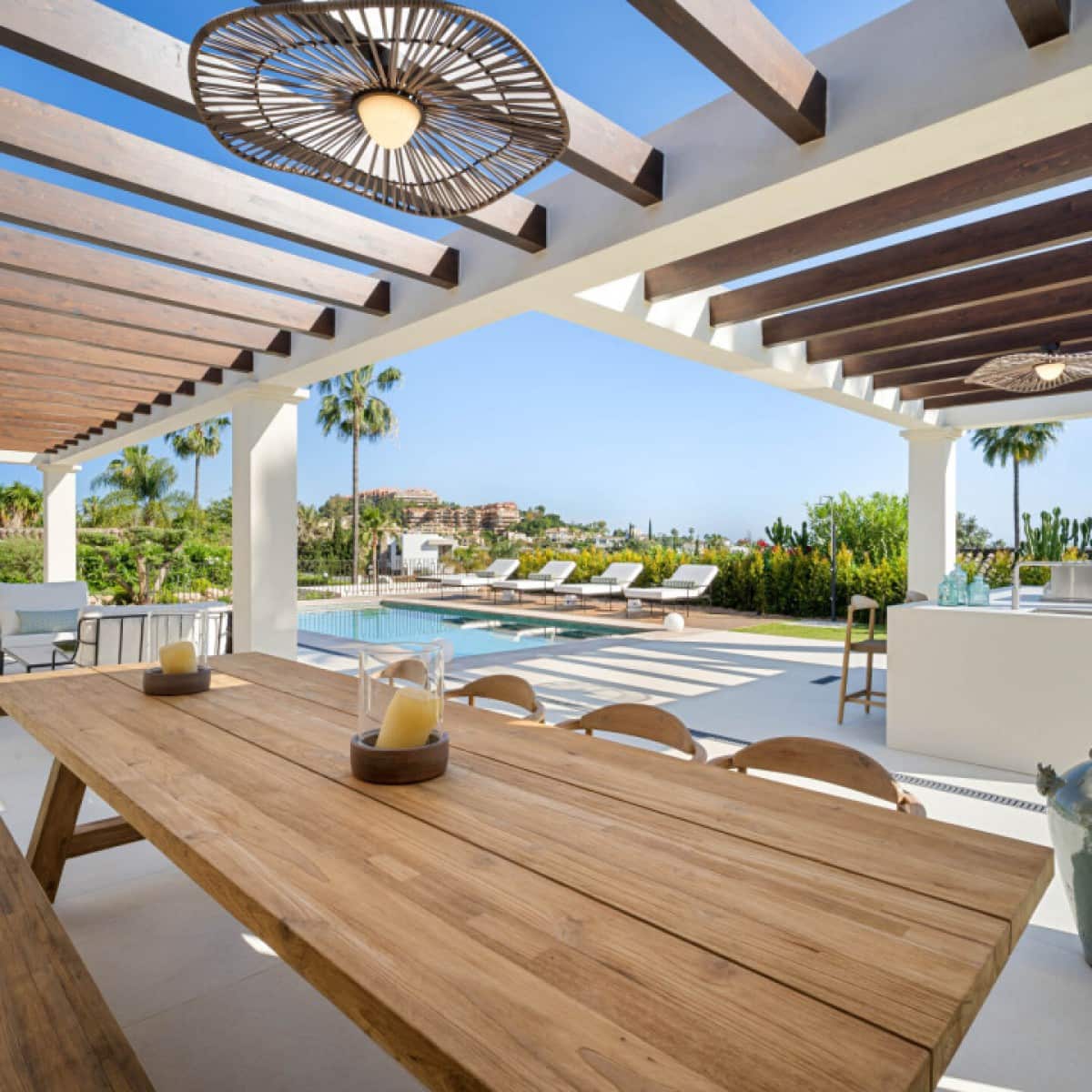 4 makuuhuone Huvila myytävänä paikassa Nueva Andalucia mukana uima-altaan 
autotalli - 4 350 000 € (Ref: 9426022)