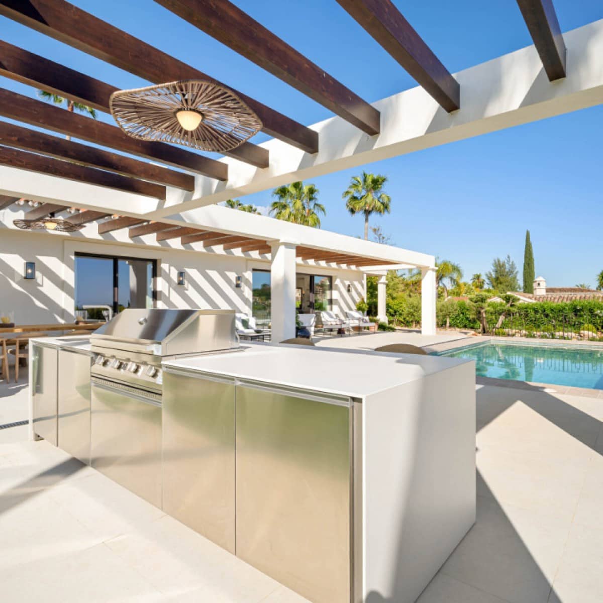 4 makuuhuone Huvila myytävänä paikassa Nueva Andalucia mukana uima-altaan 
autotalli - 4 350 000 € (Ref: 9426022)