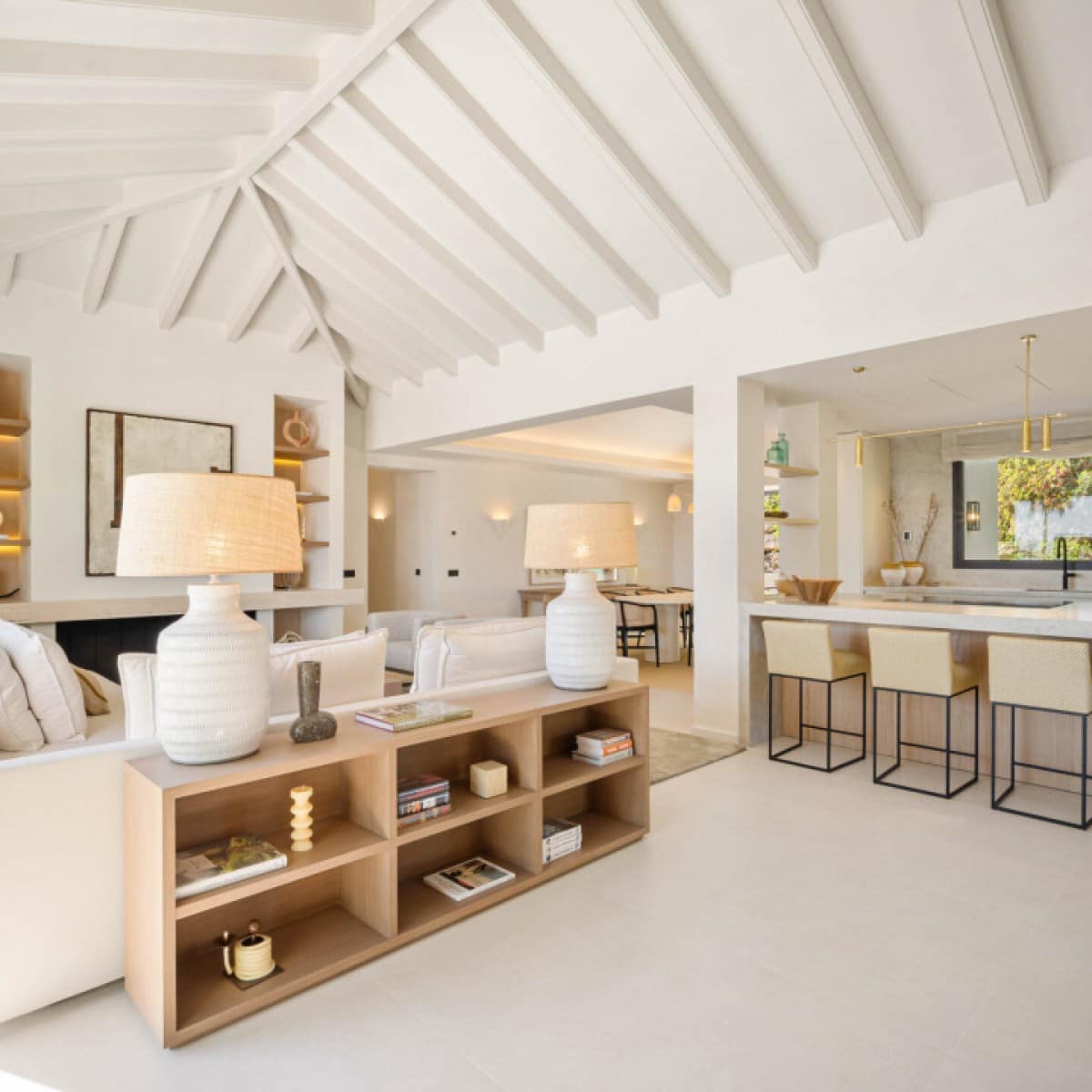 4 makuuhuone Huvila myytävänä paikassa Nueva Andalucia mukana uima-altaan 
autotalli - 4 350 000 € (Ref: 9426022)