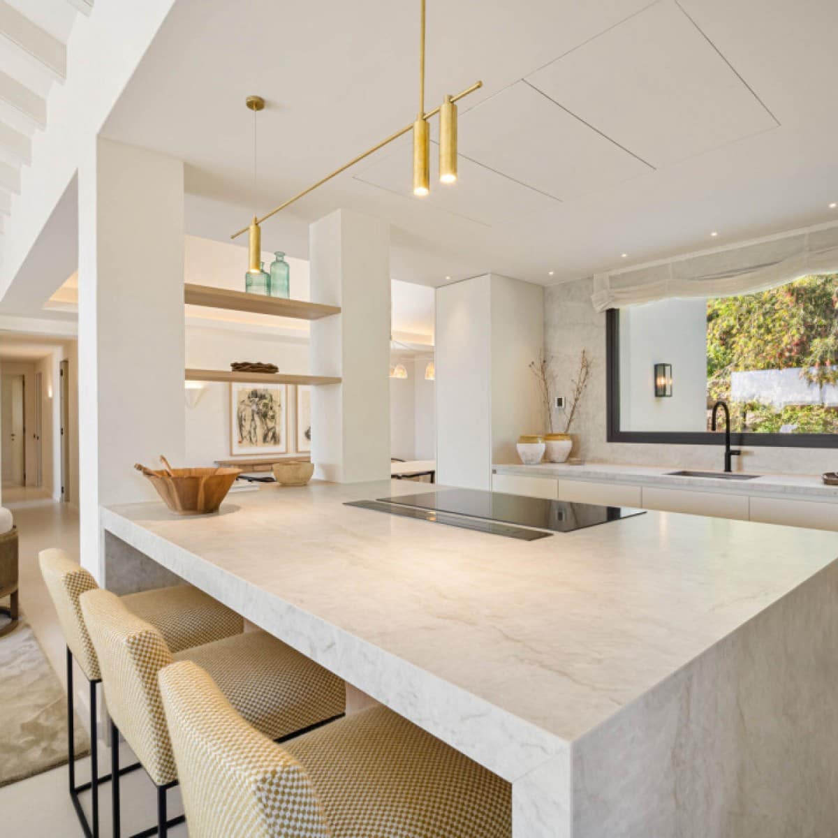 4 makuuhuone Huvila myytävänä paikassa Nueva Andalucia mukana uima-altaan 
autotalli - 4 350 000 € (Ref: 9426022)