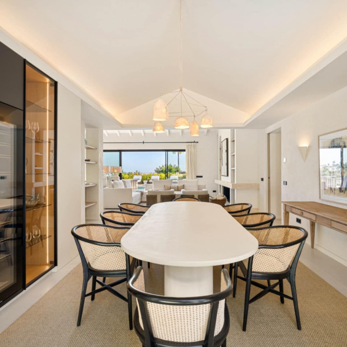 4 makuuhuone Huvila myytävänä paikassa Nueva Andalucia mukana uima-altaan 
autotalli - 4 350 000 € (Ref: 9426022)