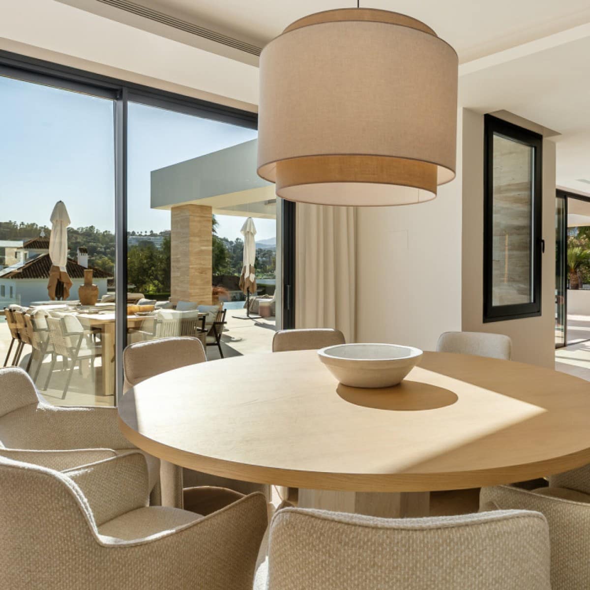 6 makuuhuone Huvila myytävänä paikassa Nueva Andalucia mukana uima-altaan 
autotalli - 8 650 000 € (Ref: 9426023)