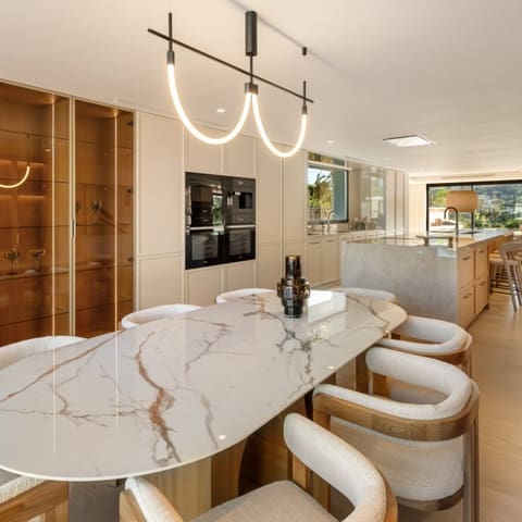 6 makuuhuone Huvila myytävänä paikassa Nueva Andalucia, Marbella mukana uima-altaan 
autotalli - 8 650 000 € (Ref: 9426023)