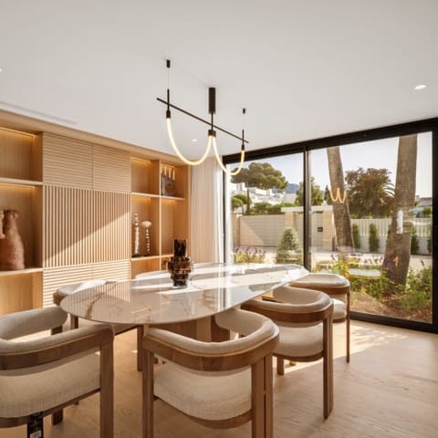 6 makuuhuone Huvila myytävänä paikassa Nueva Andalucia, Marbella mukana uima-altaan 
autotalli - 8 650 000 € (Ref: 9426023)