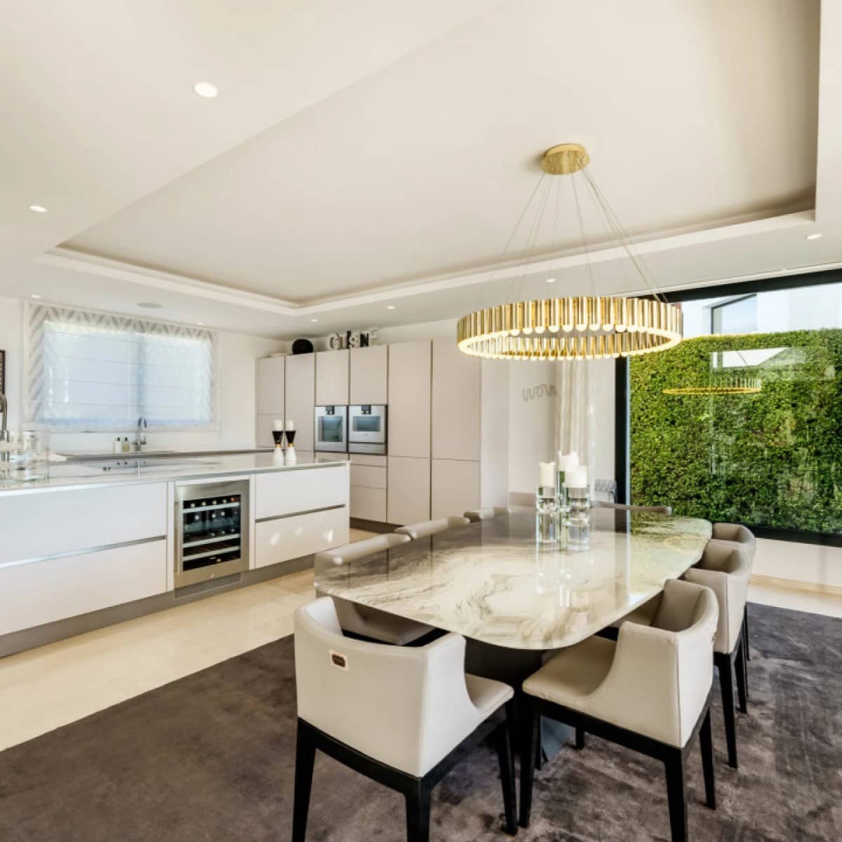 7 makuuhuone Huvila myytävänä paikassa Nueva Andalucia mukana uima-altaan 
autotalli - 4 450 000 € (Ref: 9426026)