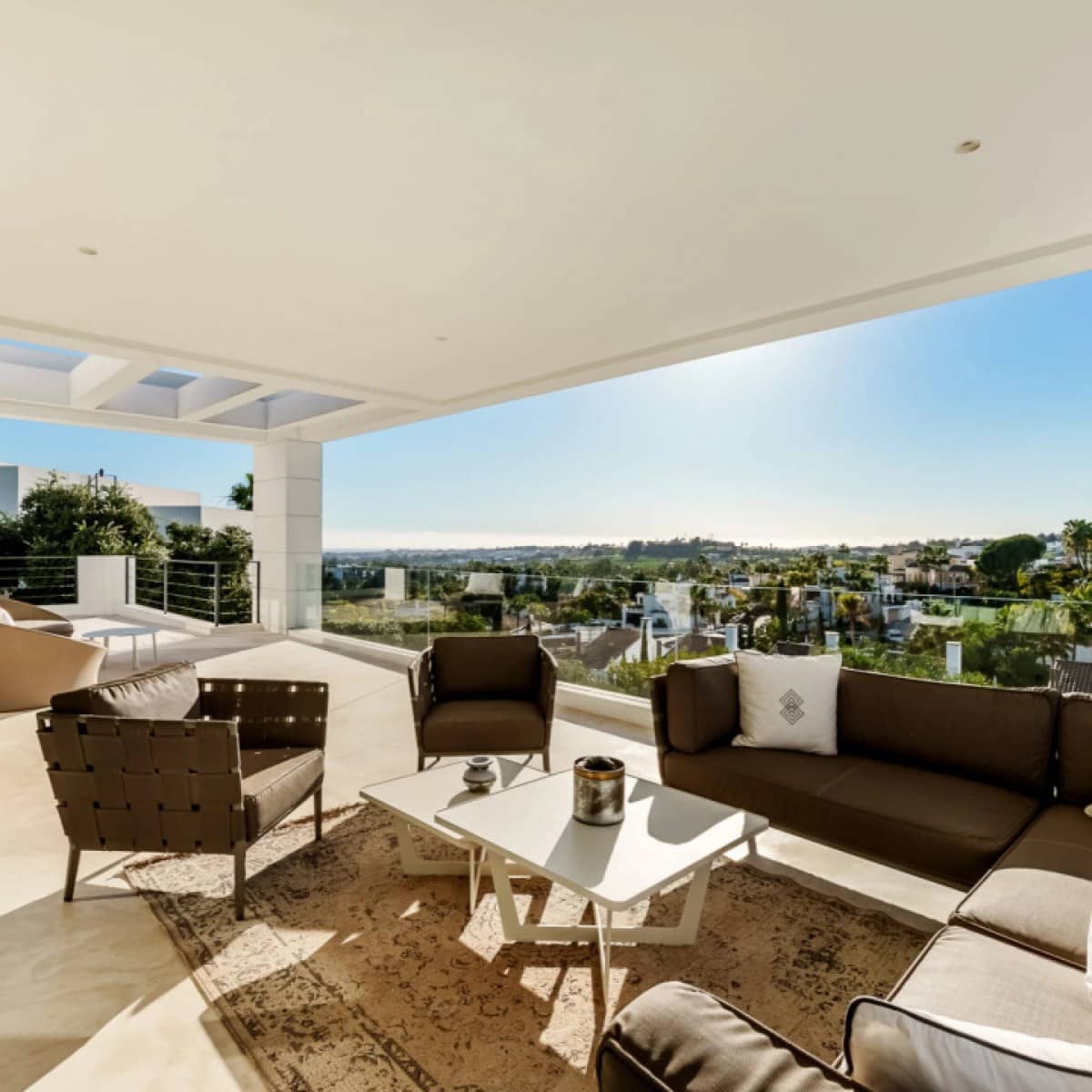 7 makuuhuone Huvila myytävänä paikassa Nueva Andalucia mukana uima-altaan 
autotalli - 4 450 000 € (Ref: 9426026)