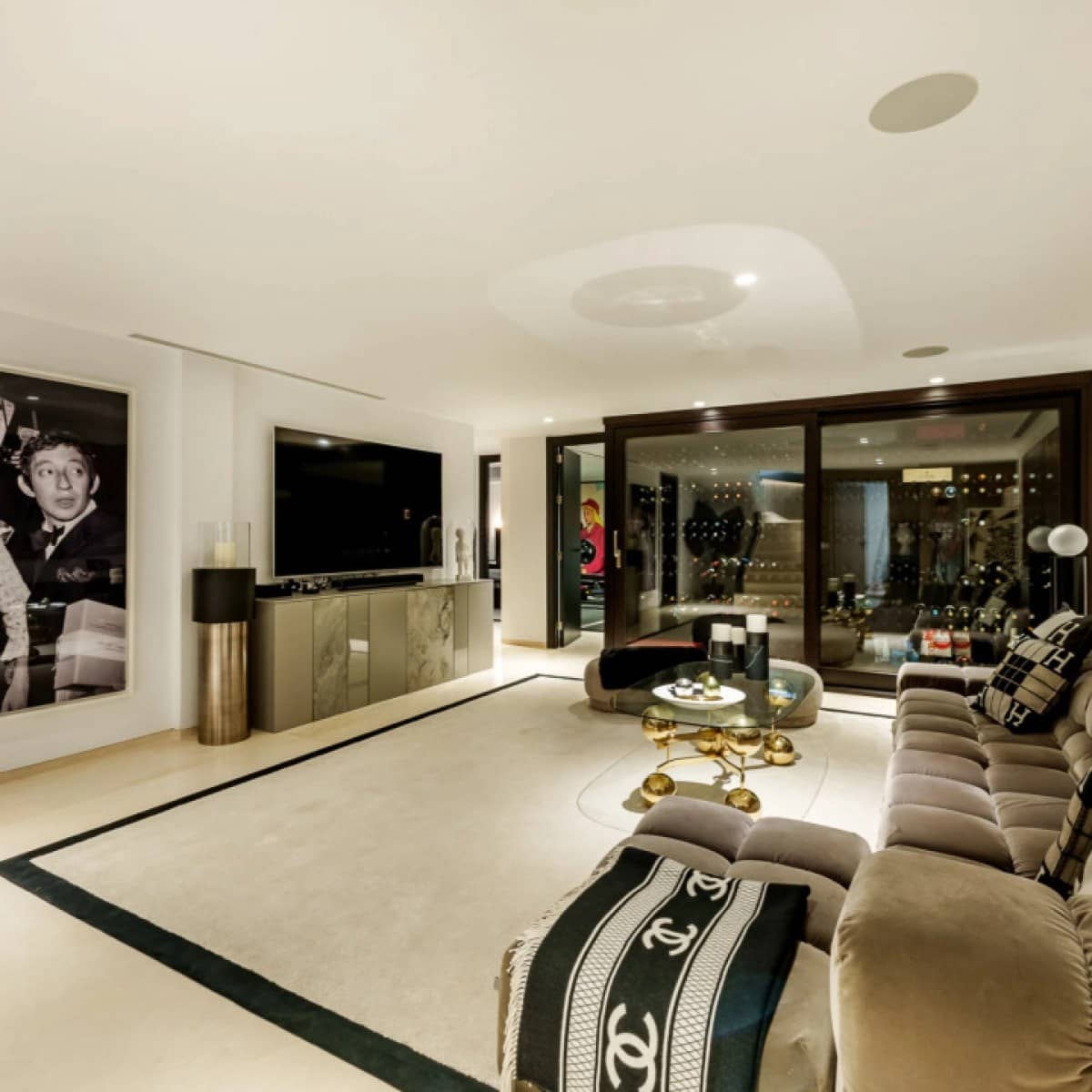 7 makuuhuone Huvila myytävänä paikassa Nueva Andalucia mukana uima-altaan 
autotalli - 4 450 000 € (Ref: 9426026)