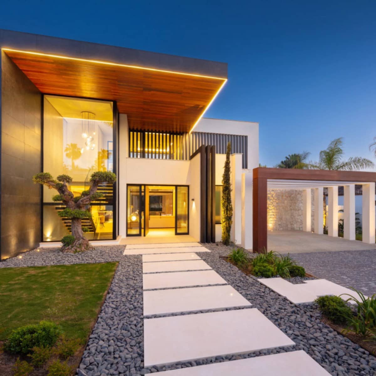 5 makuuhuone Huvila myytävänä paikassa Nueva Andalucia mukana uima-altaan 
autotalli - 5 995 000 € (Ref: 9426043)