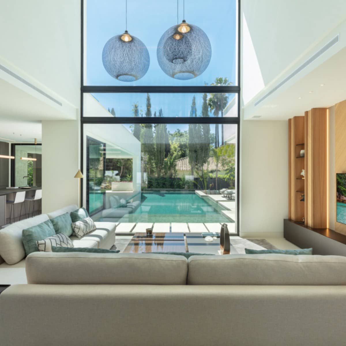 5 makuuhuone Huvila myytävänä paikassa Nueva Andalucia mukana uima-altaan 
autotalli - 5 995 000 € (Ref: 9426043)