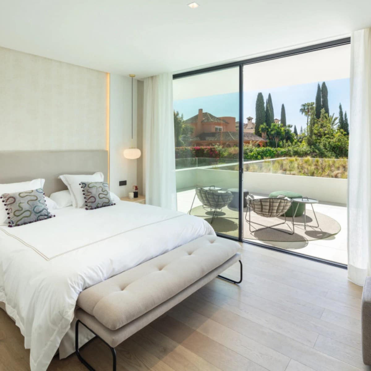 5 makuuhuone Huvila myytävänä paikassa Nueva Andalucia mukana uima-altaan 
autotalli - 5 995 000 € (Ref: 9426043)