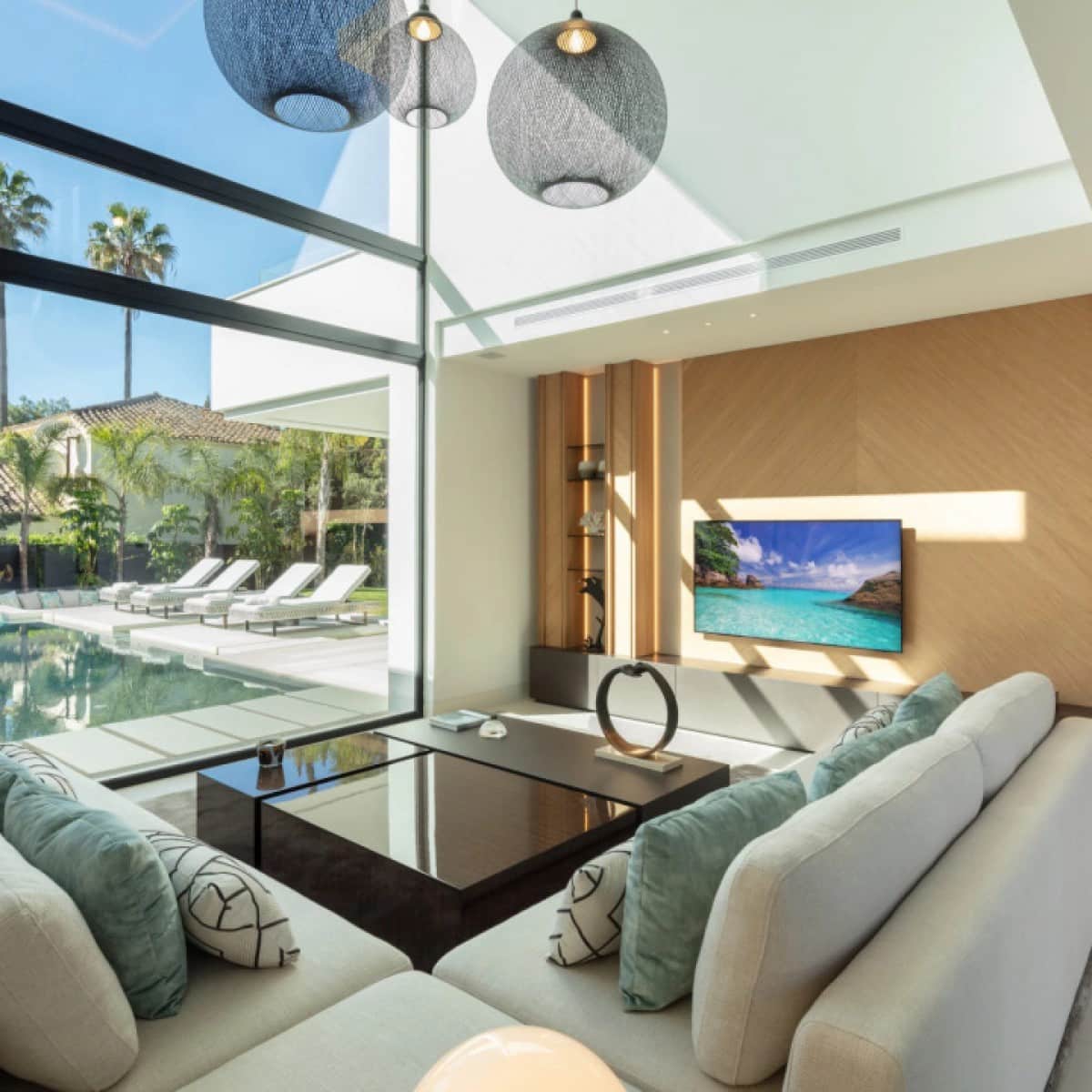 5 makuuhuone Huvila myytävänä paikassa Nueva Andalucia mukana uima-altaan 
autotalli - 5 995 000 € (Ref: 9426043)