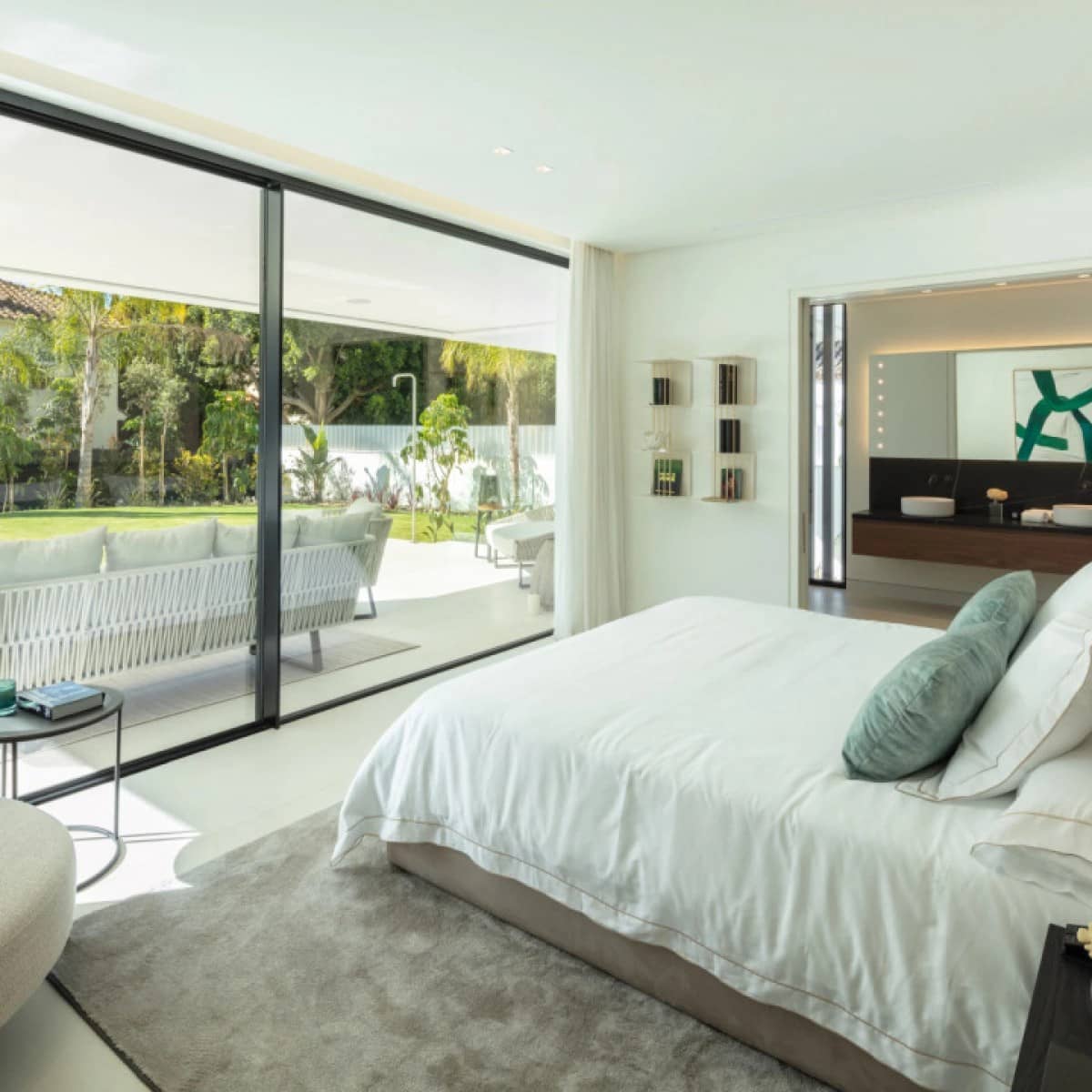 5 makuuhuone Huvila myytävänä paikassa Nueva Andalucia mukana uima-altaan 
autotalli - 5 995 000 € (Ref: 9426043)