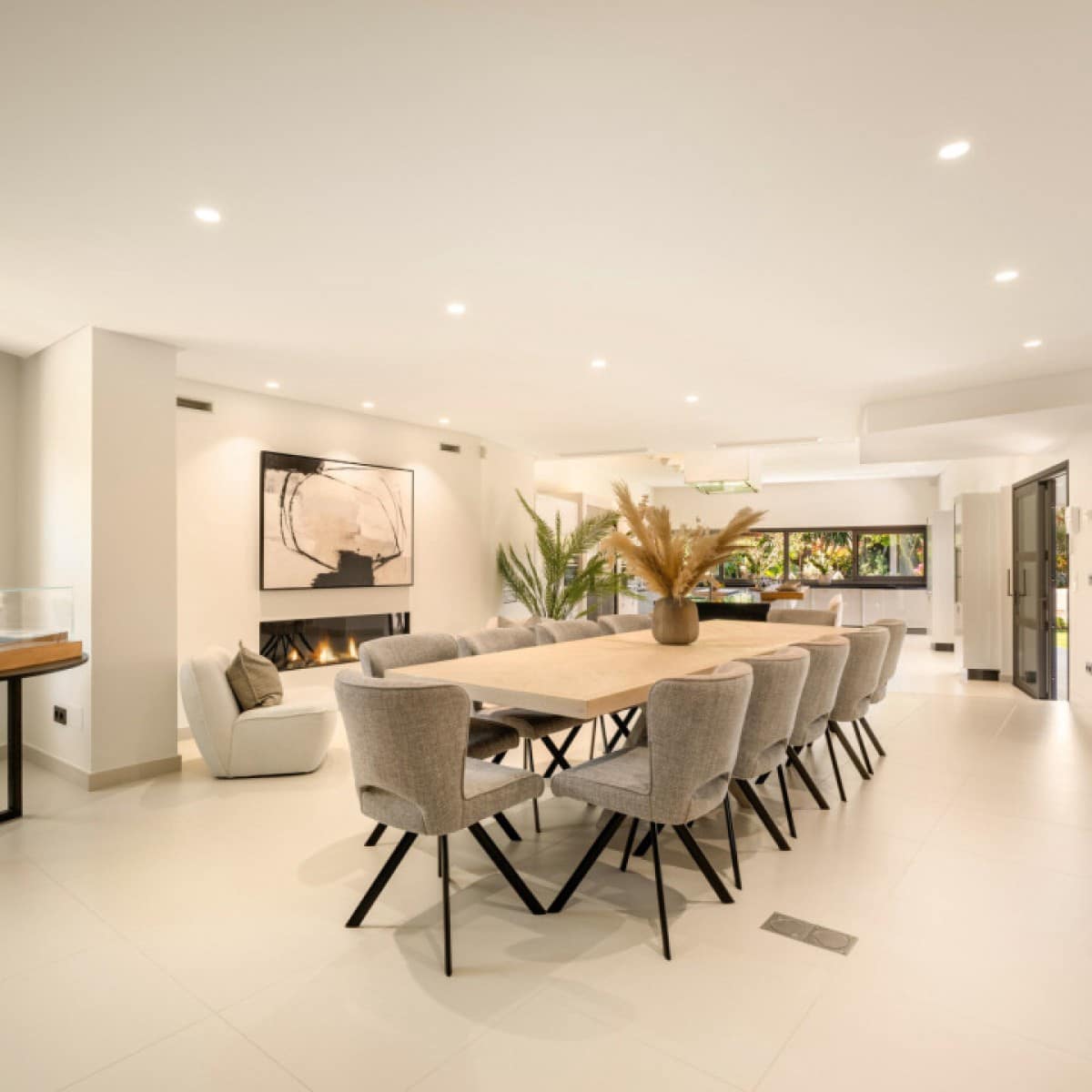 5 makuuhuone Huvila myytävänä paikassa Nueva Andalucia mukana uima-altaan 
autotalli - 6 995 000 € (Ref: 9426044)