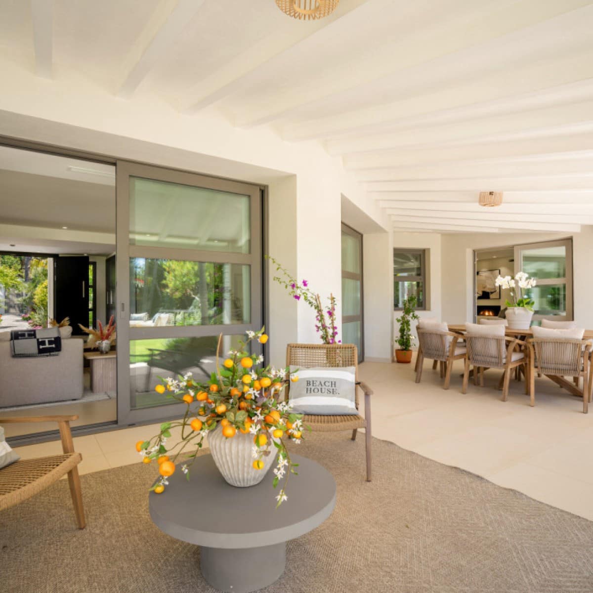 5 makuuhuone Huvila myytävänä paikassa Nueva Andalucia mukana uima-altaan 
autotalli - 6 995 000 € (Ref: 9426044)