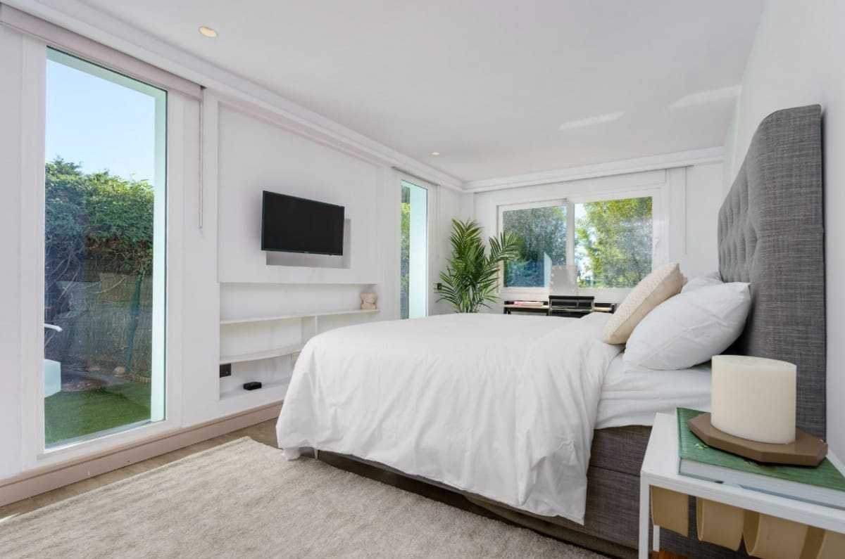 6 makuuhuone Huvila myytävänä paikassa Nueva Andalucia mukana uima-altaan 
autotalli - 2 495 000 € (Ref: 9426052)