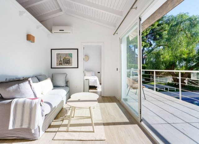 6 makuuhuone Huvila myytävänä paikassa Nueva Andalucia, Marbella mukana uima-altaan 
autotalli - 2 495 000 € (Ref: 9426052)