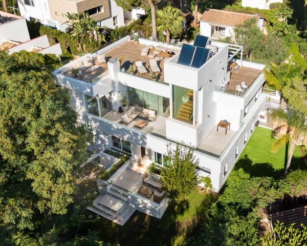 6 makuuhuone Huvila myytävänä paikassa Nueva Andalucia, Marbella mukana uima-altaan 
autotalli - 2 495 000 € (Ref: 9426052)