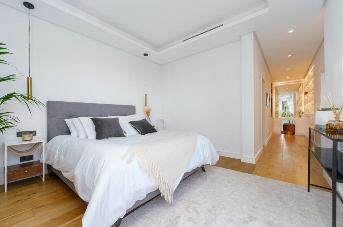 6 makuuhuone Huvila myytävänä paikassa Nueva Andalucia mukana uima-altaan 
autotalli - 2 495 000 € (Ref: 9426052)