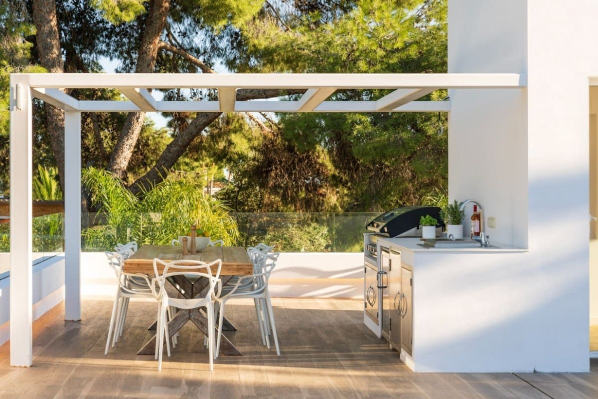 6 makuuhuone Huvila myytävänä paikassa Nueva Andalucia mukana uima-altaan 
autotalli - 2 495 000 € (Ref: 9426052)